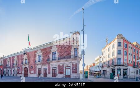 Aguascalientes, Aguascalientes, Mexiko - 23. November 2019: Die Regierung Palace von Aguascalientes, Mexiko, am Morgen Stockfoto