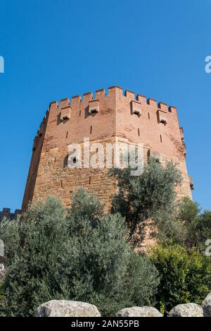 Der Rote Turm oder Kizil Kule in der alten Zitadelle Alanya Kalesi Stockfoto