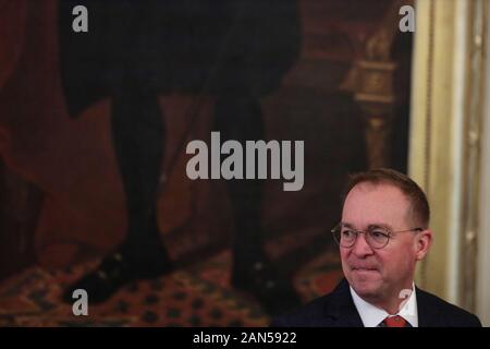 Der Stabschef im Weißen Haus Mick Mulvaney, besucht eine Pressekonferenz mit Präsident Donald Trump und Chinas Vizepremier Liu Er, bevor Sie ein Handelsabkommen mit den USA und China unterzeichnen während einer Zeremonie im East Room des Weißen Hauses am 15. Januar 2020 in Washington, DC. (Foto von Oliver Contreras/SIPA USA) Stockfoto