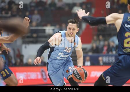 Sankt Petersburg, Russland. 15 Jan, 2020. Mateusz Ponitka in Aktion während der 2019/2020 Turkish Airlines EuroLeague Saison Runde 19 Match zwischen Zenit St. Petersburg und Kirolbet Baskonia Vitoria Gasteiz Credit: SOPA Images Limited/Alamy leben Nachrichten Stockfoto