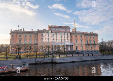 Michaelisburg (Michailowski-Burg oder Ingenieurschloss) in Sankt Petersburg, Russland Stockfoto