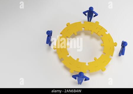 Vier menschliche 3D-Figuren sind Teile eines Puzzles in ihren Händen. Teamwork Konzept 3d-Menschen. 3D-Rendering Stockfoto