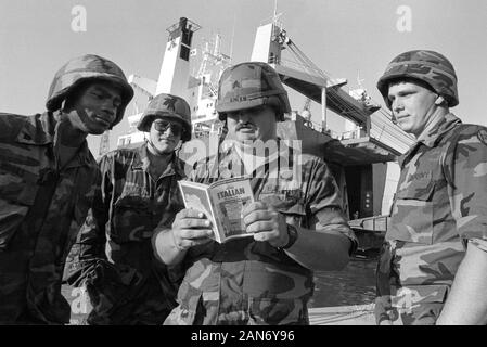 Genua (Italien), September 1986, Landung der 30.Division der US National Guard in der NATO Übungen in Europa zu beteiligen Stockfoto