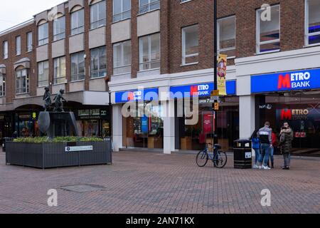 Metro Bank Fassade in Abington Street, Northampton Town Center, Stockfoto