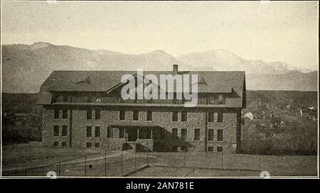 Der Tiger (Schülerzeitung), Sept. 1903 - Juni 1904. uth, die er kennt. Jedes Jahr throwsdown Barrieren, die ihn einst in, andfrees ihn aus aller Knechtschaft in der, von Leidenschaft orof Vorurteil gesäumt. Das wahre Leben führt zu Freiheit. Alle ourbondages, öffentlich oder privat, durch unsere antag - onizing Wahrheit. Solche Unterscheidungen als physische, moralische, Geologi-cal, historische Wahrheit sind nur für conveniencessake. Die Natur ist, und es gibt nur eine Wahrheit. Geologyand Geschichte, soweit sie bekannt sind, um wahr zu sein, wie uns die Heilige wie die Bibel. Alle sind Phangan- Gottes. Die Funktion des Christentums ist Notto versorgen uns mit einem senti Stockfoto