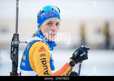 Ruhpolding, Deutschland. 15 Jan, 2020. Biathlon: Wm, Sprint 7,5 km, Frauen in die Chiemgau Arena. Franziska Hildebrand aus Deutschland steht am Schießstand. Credit: Matthias Balk/dpa/Alamy leben Nachrichten Stockfoto