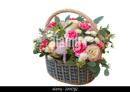 Blumenstrauß aus Rosen und Orchideen, Dianthus auf weißem Hintergrund. Stockfoto
