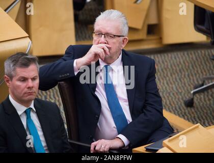 Edinburgh, Großbritannien. 16 Jan, 2020. Bild: Michael Russell MSP-Kabinettsminister für Regierung und verfassungsrechtlichen Beziehungen. 2. Sitzung von 2020 der erste Minister Fragen an das schottische Parlament. Argumente und den Austausch von der Scottish National Party (SNP) nach dem britischen Premierminister Boris Johnson verweigerte die Erlaubnis für einen sekunden Unabhängigkeitsreferendum. Credit: Colin Fisher/Alamy leben Nachrichten Stockfoto