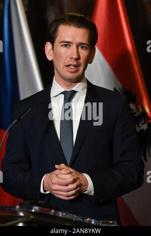 Prag, Tschechische Republik. 16 Jan, 2020. Der österreichische Kanzler Sebastian Kurz während einer Pressekonferenz spricht nach seinem Treffen mit dem tschechischen Premierminister Andrej Babis, am 16. Januar 2020, in Prag, Tschechische Republik. Quelle: Michal Kamaryt/CTK Photo/Alamy leben Nachrichten Stockfoto