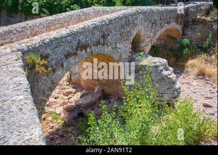 Pont Roma als beliebtes Reiseziel in Pollenca auf Mallorca Stockfoto