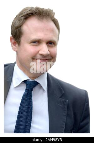 Tom Tugendhat MP (Con: Tonbridge und Malling) außerhalb des Parlaments, Juni 2019. Der ehemalige Offizier in der Armee und der Vorsitzende des Auswaertigen Ausschusses wählen Stockfoto