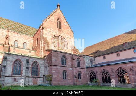 Basler Münster Kathedrale in Basel, Schweiz Stockfoto