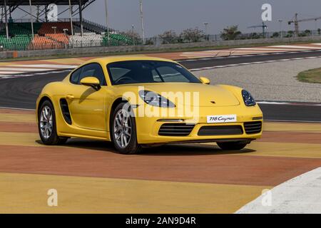 Luxus Autos von Porsche im Buddh International Circuit, Greater Noida, Indien Stockfoto