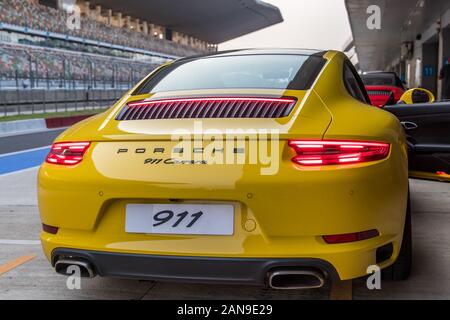 Luxus Autos von Porsche im Buddh International Circuit, Greater Noida, Indien Stockfoto