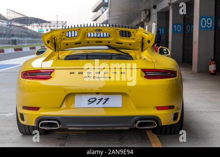 Luxus Autos von Porsche im Buddh International Circuit, Greater Noida, Indien Stockfoto