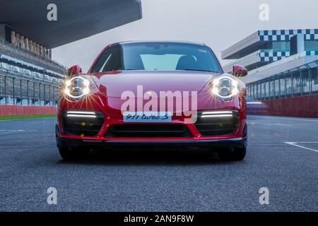 Luxus Autos von Porsche im Buddh International Circuit, Greater Noida, Indien Stockfoto