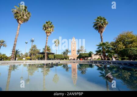 Koutoubia Moschee aus dem 12. Jahrhundert in der Altstadt von Marrakesch, Marokko Stockfoto