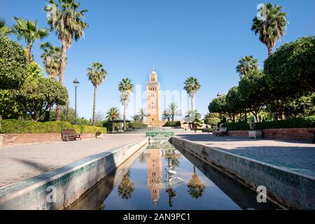 Koutoubia Moschee aus dem 12. Jahrhundert in der Altstadt von Marrakesch, Marokko Stockfoto