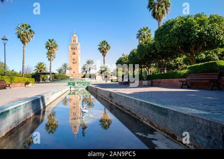 Koutoubia Moschee aus dem 12. Jahrhundert in der Altstadt von Marrakesch, Marokko Stockfoto