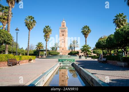 Koutoubia Moschee aus dem 12. Jahrhundert in der Altstadt von Marrakesch, Marokko Stockfoto