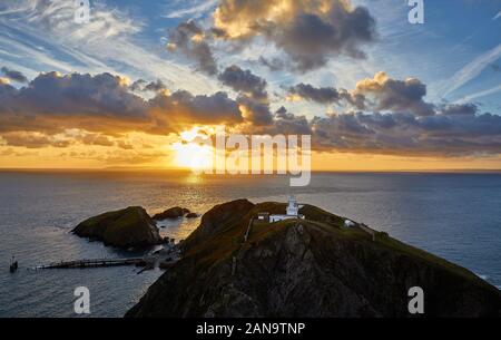 Sonnenaufgang über Südlicht auf der Insel Lundy im Bristol Channel vor der Küste von Devon UK Stockfoto