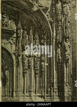 España, sus monumentos y Artes, su naturaleza E HISTORIA. Fachada de San Pablo (parte inferior) V A1. 1 - A I) O L I D Fachada de San Pablo. - Details und Buchungsmöglichkeit de la derecha 94 VALLADOl. ID lioso á principios Del Siglo xvn Los reemplazó todos Con Los suyos, y á Bürgermeister abundamiento Los reprodujo sobre los Seis pila-res que colocó delante de La Portada, confiándolos á la custodiade Otros tantos Leones de Piedra. Este fué D. Francisco de Sandoval y Rojas, Duque de Ler-ma, Valido omnipotente del rey Felipe III, que Al sentir vacilarsu privanza, buscó en la Iglesia un Seguro asilo contra la Fortu-na, guareci Stockfoto