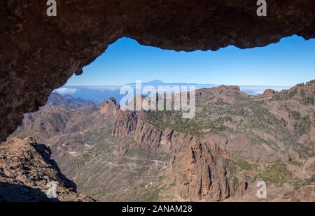 Gran Canaria, La Ventana del Nublo arch Formation, Fenster des Roque Nublo Stockfoto