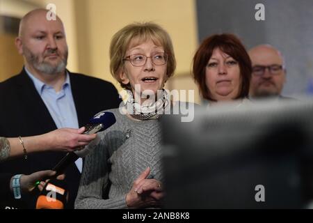 Unteres Haus stellvertretender Helena Valkova (ANO), Foto, bleibt Regierung Menschenrechte Kommissar und nicht Schritt nach dem tschechischen Medien ihr für heute einen gemeinsamen Artikel mit Kommunistischen Staatsanwaltschaft Josef Urvalek, staatliche Kommission für Menschenrechte Mitglied Tomas Nemecek sagte CTK kritisiert, am Donnerstag, 16. Januar 2020. Valkova, der auch Vorsitzender der Abgeordnetenkammer Petitionsausschuss, gewann die Unterstützung der Mehrheit der Mitglieder der Regierung, die Kommission für Menschenrechte, mit zwei Mitglieder, Rechtsanwalt Nemecek und akademischen Hubert Smekal von der Fakultät der Masaryk Universität in Sozialen Sc Stockfoto