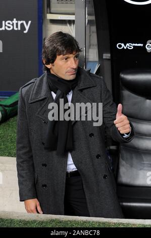 Mailand, Italien, 06. Januar 2011, 'G.' Meazza San Siro Stadion, Campionato di Calcio Seria A 2010/2011, FC Inter-SSC Napoli: Der Inter Trainer Leonardo vor dem Spiel. Stockfoto