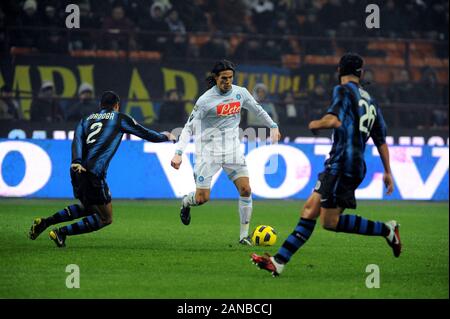 Mailand, Italien, 06. Januar 2011, 'G.' Meazza San Siro Stadion, Campionato di Calcio Seria A 2010/2011, FC Inter-SSC Napoli: Edison Cavani in Aktion während des Spiels Stockfoto