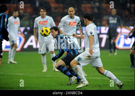 Mailand, Italien, 06. Januar 2011, 'G.' Meazza San Siro Stadion, Campionato di Calcio Seria A 2010/2011, FC Inter-SSC Napoli: Diego Milito in Aktion während des Spiels Stockfoto