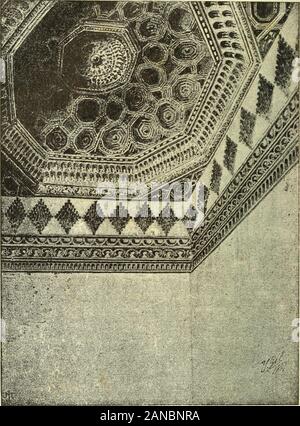 España, sus monumentos y Artes, su Naturaleza e Historia. ral de aquellaseñorial Morada, kein Heu á la verdad Nada más maravilloso nique dé Idee de la magnificencia de aquellos proceres castellanosque labraban De lugares Tan humildes como Penarenda monu-mentos de la importancia que ofrece en Todos sus departamen-tos El Palacio de los Condes de Montijo. Cuadrado el patio, Enel eje de La Fàbrica, enriquecidas muestra las Galerías superiorespor elegante balaustrada, con Ricas entalladuras; y mientras enla techumbre de la Galería minderwertig se advierte, keine Sünde sorpresa, La Tradición Mudejar, dar Stockfoto