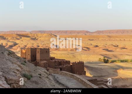 UNESCO-Welterbe Kasbah Ait Ben Haddou in der Nähe des Atlasgebirges, Erding, Ouarzazate Provinz, Souss-Massa-Draa region, Marokko, Afrika Stockfoto