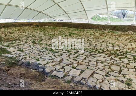 PLISKA, Bulgarien - 10 April, 2017: Die Reste der Hauptstadt des Ersten Bulgarischen Reiches Festung Pliska, Region Shumen, Bulgarien Stockfoto