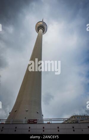 TV-Sendemast in Berlin. Stockfoto