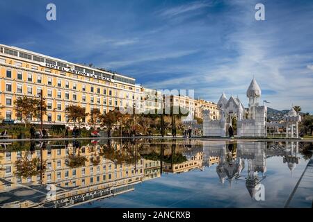 Miroir d'Eau (Wasserspiegel) in der Promenade du Paillon Park, Nizza, französische Riviera, Cote d'Azur, Frankreich Stockfoto