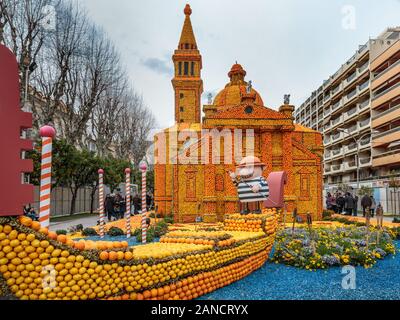 Ausstellung von Zitrusmustern - Bioves Gardens. Menton Lemon Festival, Fête du Citron, Menton, Alpes-Maritimes, Côte d'Azur, Frankreich Stockfoto