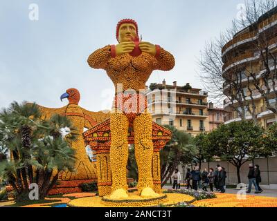 Ausstellung von Zitrusmustern - Bioves Gardens. Menton Lemon Festival, Fête du Citron, Menton, Alpes-Maritimes, Côte d'Azur, Frankreich Stockfoto