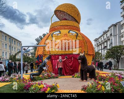 Ausstellung von Zitrusmustern - Bioves Gardens. Menton Lemon Festival, Fête du Citron, Menton, Alpes-Maritimes, Côte d'Azur, Frankreich Stockfoto