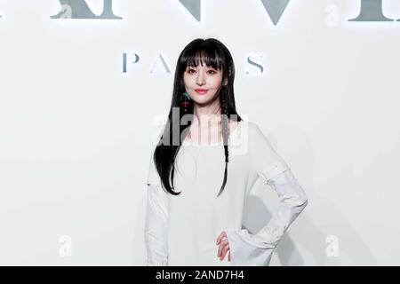 Chinesische Schauspielerin Zheng Jia besucht Lanvin 130-jährigen Jubiläum in Shanghai, China, 6. Dezember 2019. Stockfoto