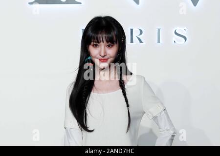 Chinesische Schauspielerin Zheng Jia besucht Lanvin 130-jährigen Jubiläum in Shanghai, China, 6. Dezember 2019. Stockfoto