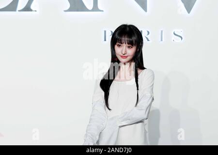 Chinesische Schauspielerin Zheng Jia besucht Lanvin 130-jährigen Jubiläum in Shanghai, China, 6. Dezember 2019. Stockfoto