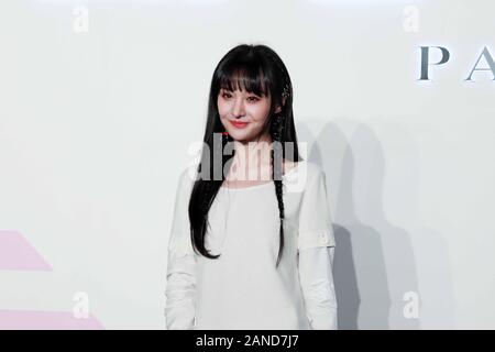 Chinesische Schauspielerin Zheng Jia besucht Lanvin 130-jährigen Jubiläum in Shanghai, China, 6. Dezember 2019. Stockfoto