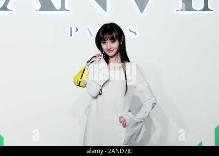 Chinesische Schauspielerin Zheng Jia besucht Lanvin 130-jährigen Jubiläum in Shanghai, China, 6. Dezember 2019. Stockfoto