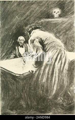 Der seltsame Fall von DrJekyll und MrHudeIllustrated von Charles Raymond Macauley. ment von seinem Eingang, in mir was Ican nur als disgustful Neugier beschreiben - wurde in einer Art und Weise, dass madean gewöhnliche Person lächerlich: seine Kleidung, diemit zu sagen, obwohl Sie waren reich und soberfabric, waren enorm zu groß für ihn inevery Messung - die Hose hängen onhis Beine und rollte sie aus Denboden zu halten, die Taille des Mantels unter hishaunches, und den Kragen ausbreitende Große uponhis Schultern hätte gekleidet. Seltsam, diese ludicrousaccoutrement war weit davon entfernt, mich bewegen Stockfoto