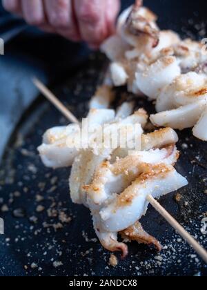 Cuttefish Kochen in der Küche zu Hause. Stockfoto