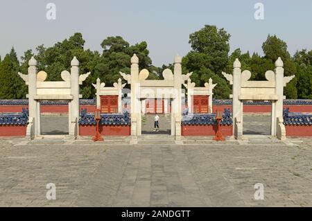 Eingang zu den Rundschreiben Damm Altar im Tempel des Himmels komplexe in Peking, China Stockfoto