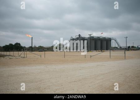 Öl- und Gassammelanlage in Eagle Ford Stockfoto