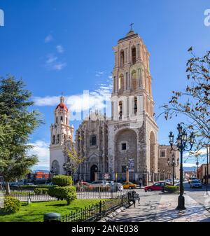 Saltillo, Coahuila, Mexiko - 21. November 2019: Catedral de Santiago Apóstol, in Saltillo, an der Plaza de Armas im Jahre 1745 durch den Priester Felipe S angehoben Stockfoto