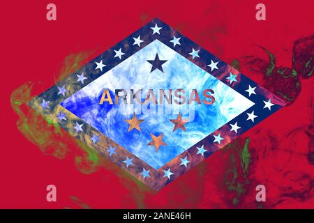 Die Flagge der US-Staat Arkansas in gegen ein grauer Rauch am Tag der Unabhängigkeit in verschiedenen Farben blau rot und gelb. Politische ein Stockfoto